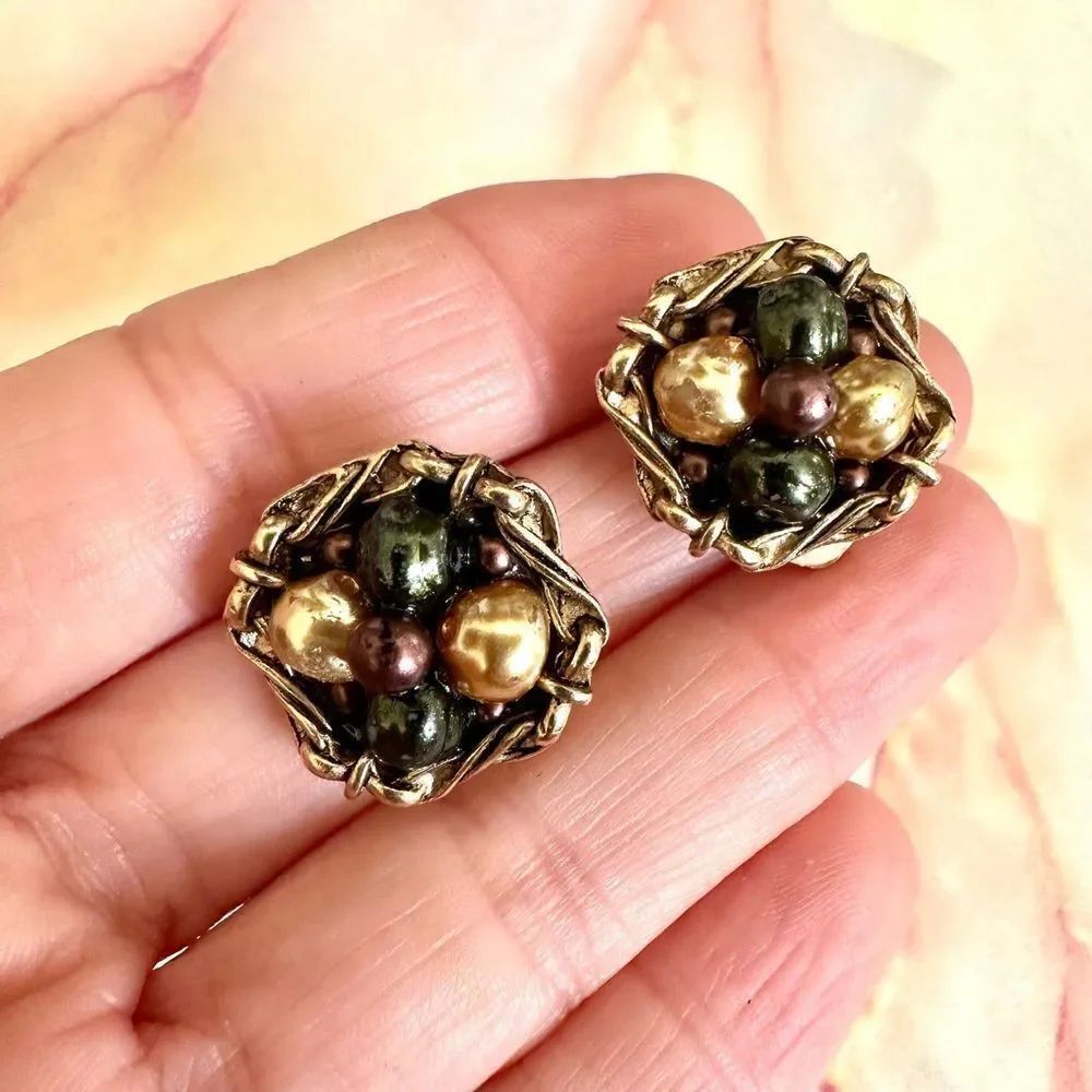 Vintage faux pearl clip on earrings